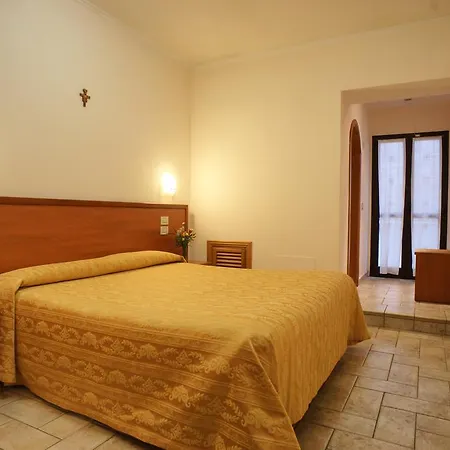 La Rocca Hotel
