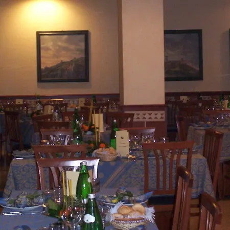 Hotel La Rocca 2*