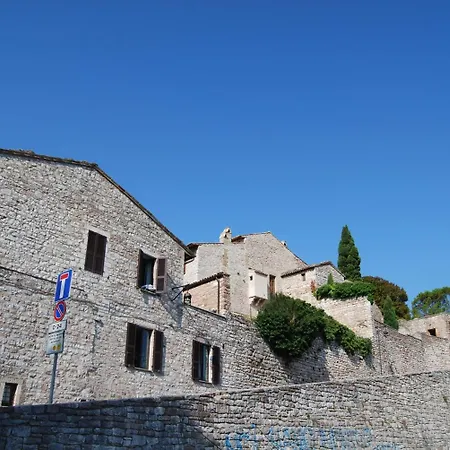 La Rocca فندق أسيسي